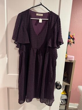 A Beautiful Soul Women’s Plum V-Neck Ruffle Sleeve Dress